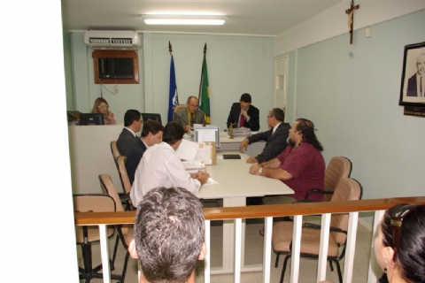 Audincia na Justia em Aracruz sobre demitidos/2009